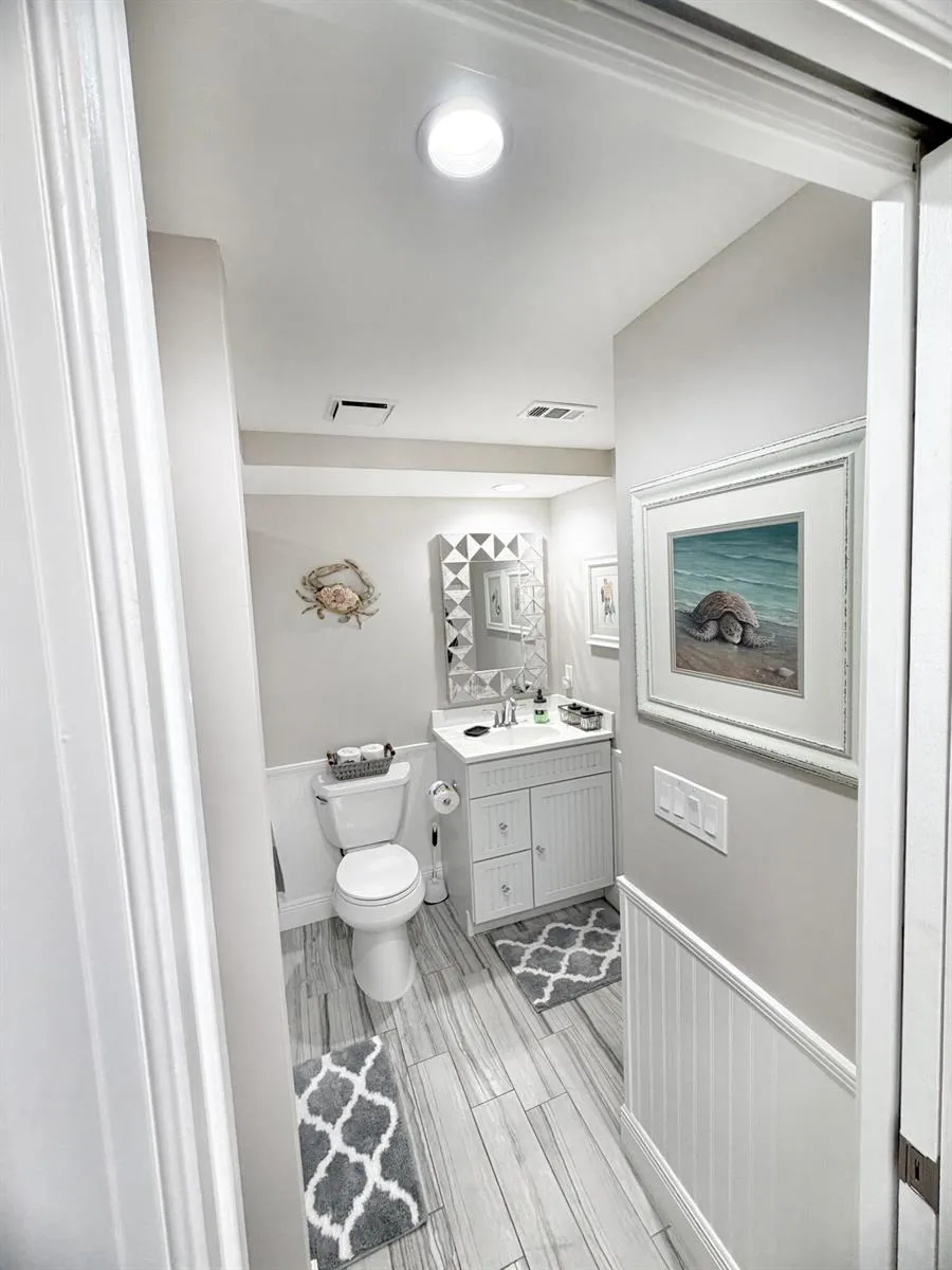 3492 NE Causeway Boulevard #101 Jensen Beach, FL 34957