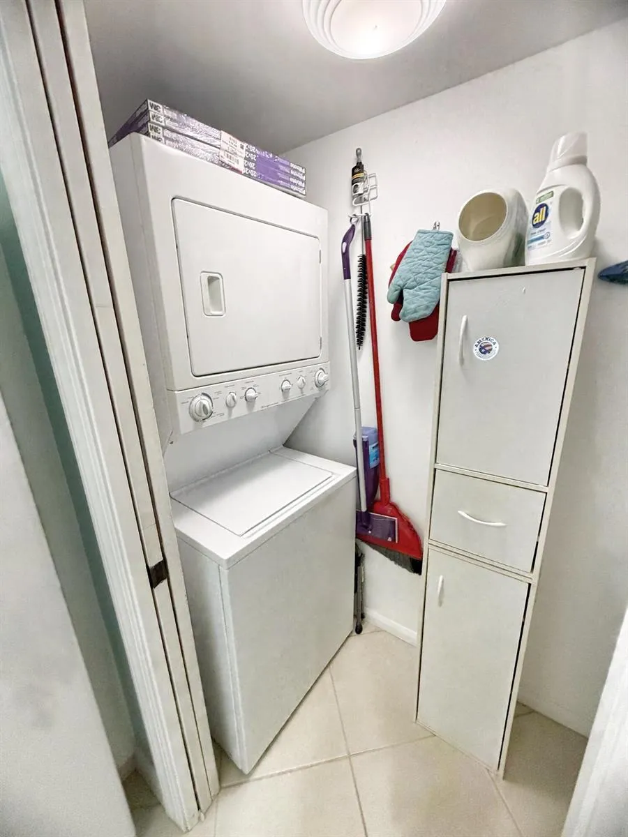 3492 NE Causeway Boulevard #101 Jensen Beach, FL 34957