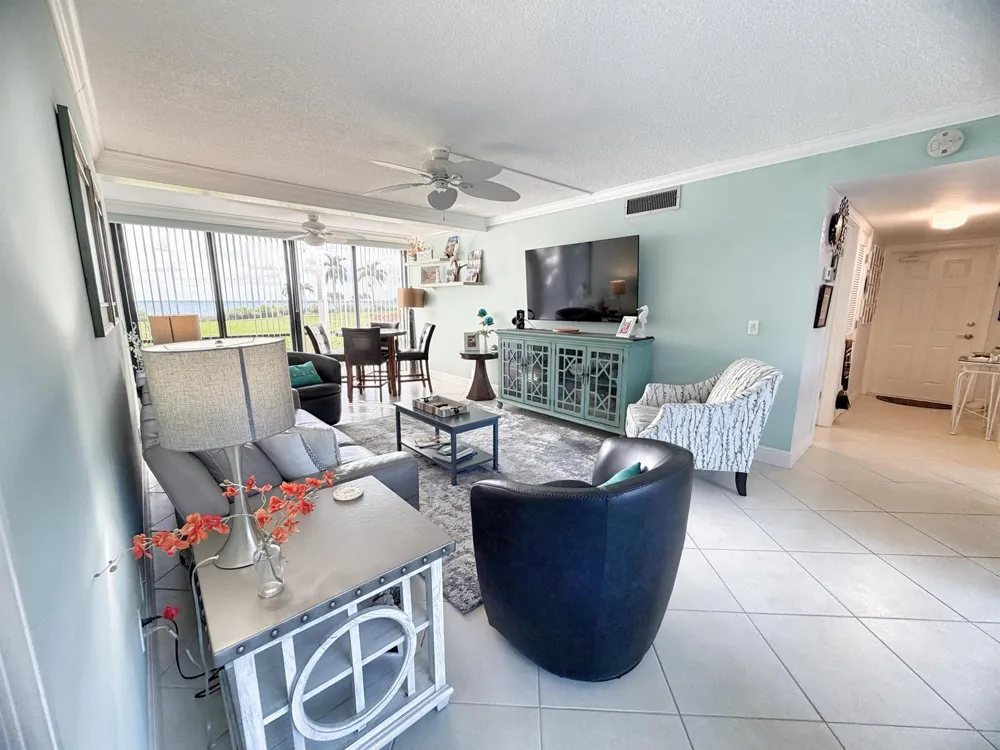 3492 NE Causeway Boulevard #101 Jensen Beach, FL 34957
