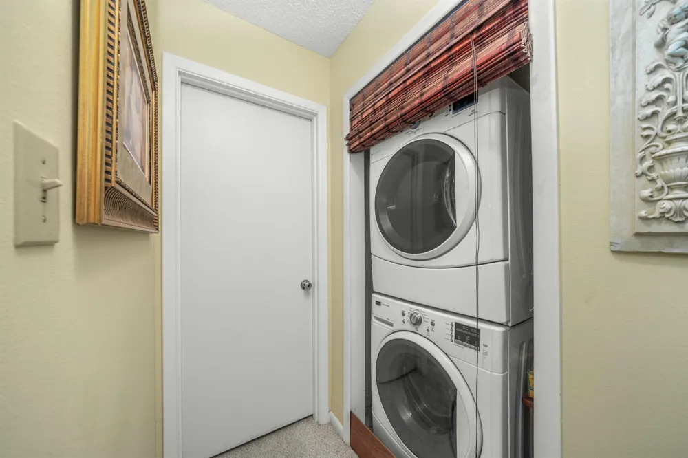 3833 Edgewater Drive Sebring, FL 33872