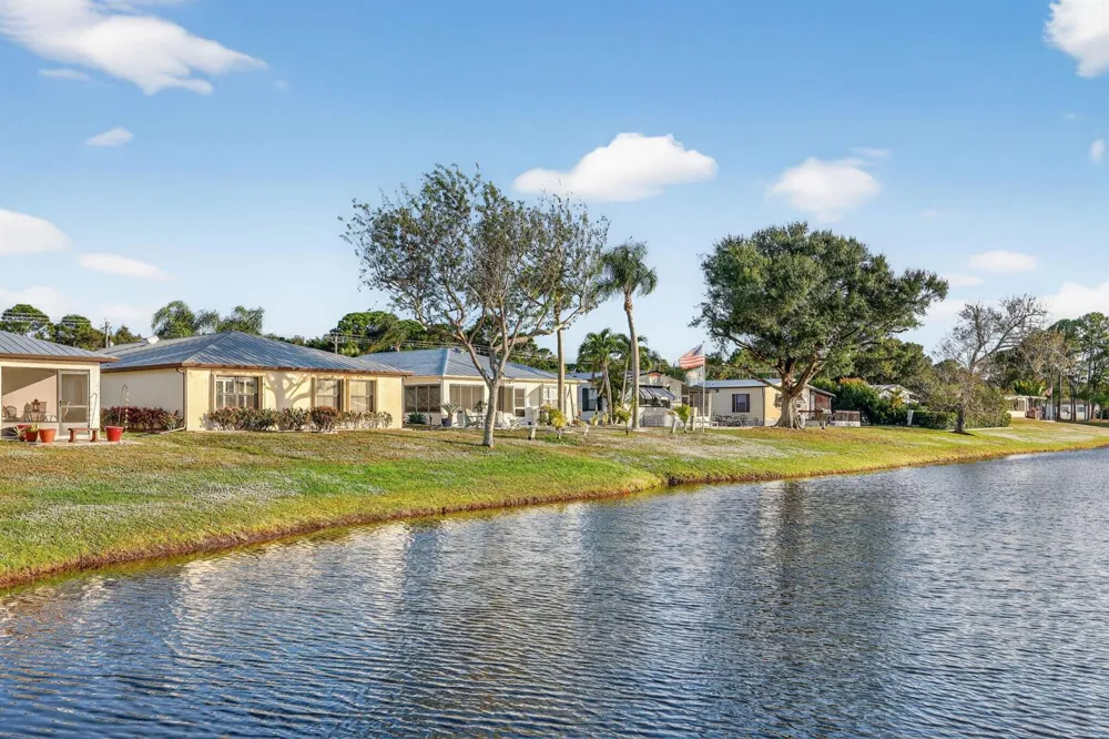 24 Azul Fort Pierce, FL 34951