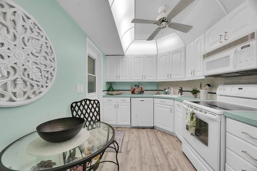 3492 NE Causeway Boulevard #103 Jensen Beach, FL 34957