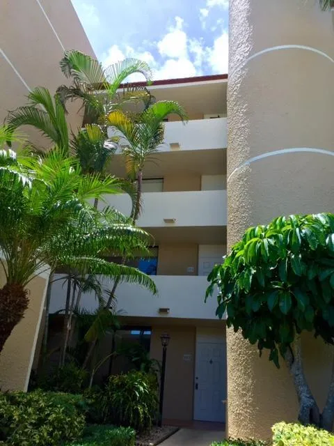 3492 NE Causeway Boulevard #103 Jensen Beach, FL 34957