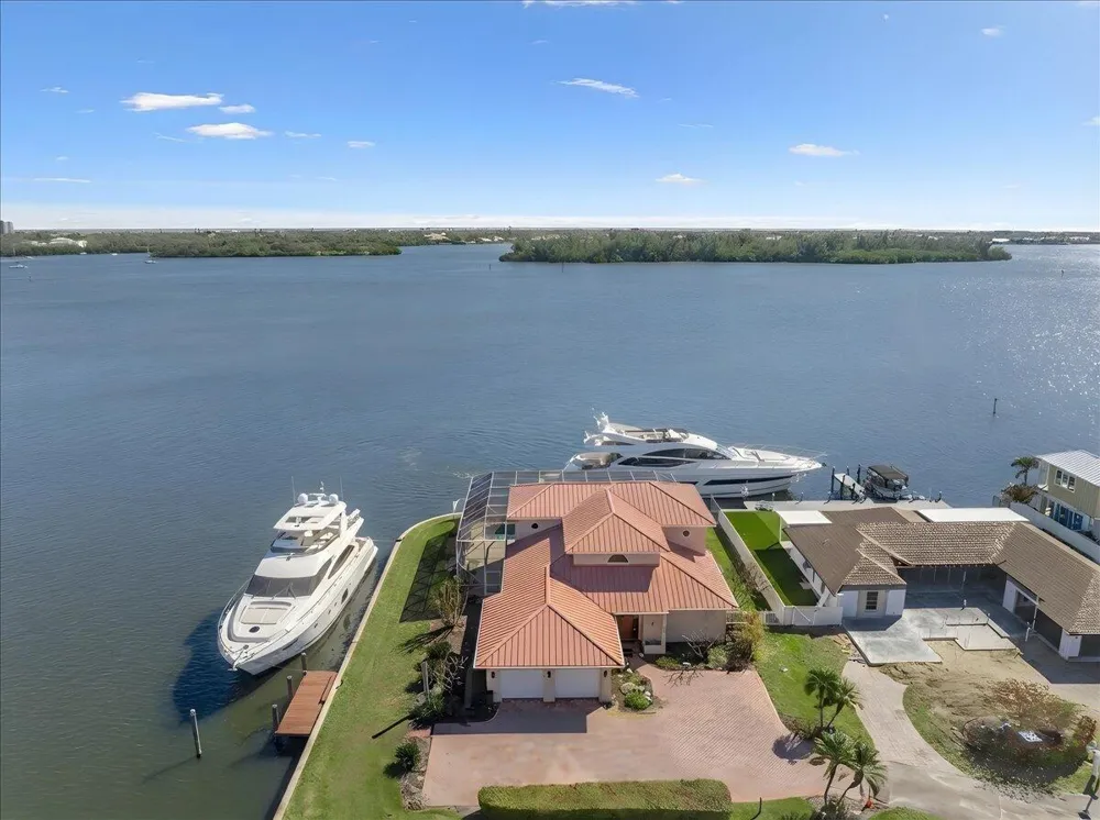 2 Seahorse Lane Vero Beach, FL 32960