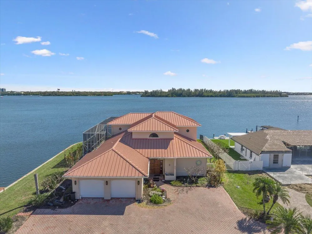 2 Seahorse Lane Vero Beach, FL 32960