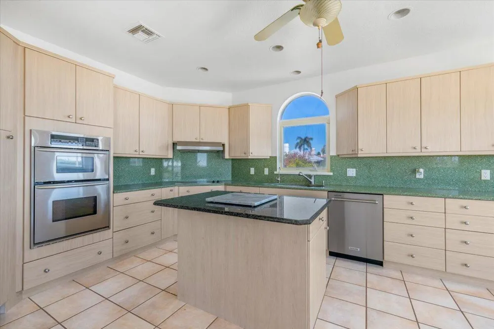 2 Seahorse Lane Vero Beach, FL 32960