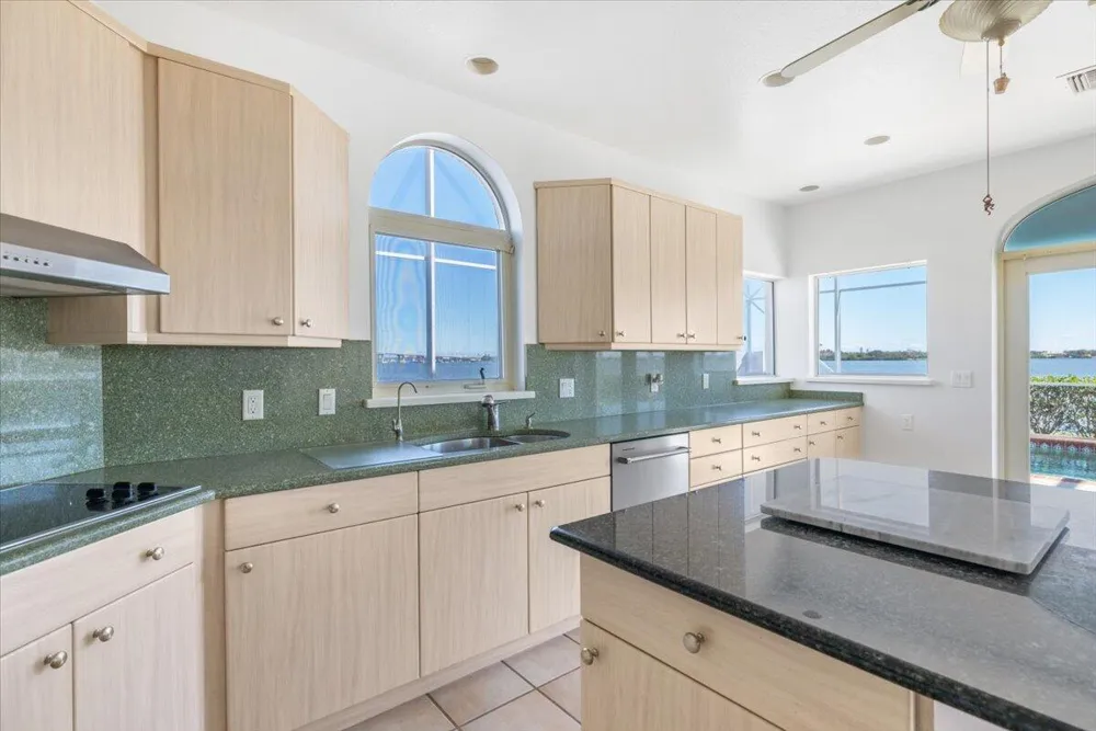 2 Seahorse Lane Vero Beach, FL 32960