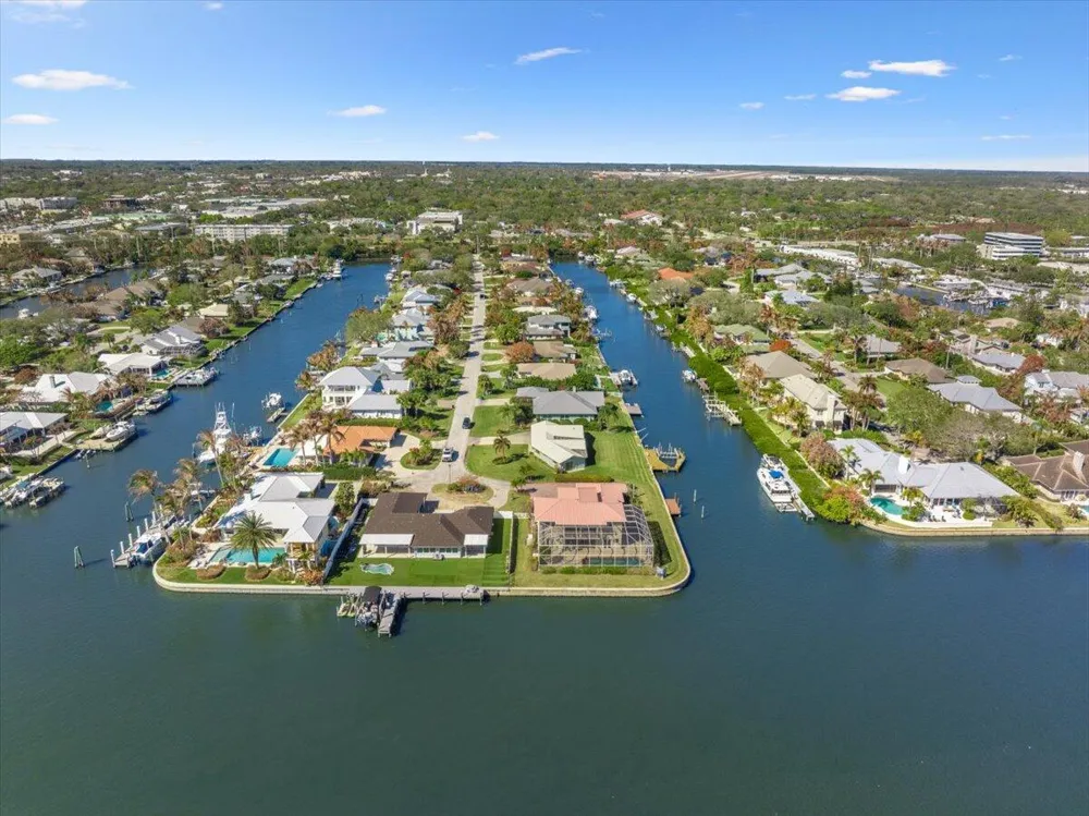 2 Seahorse Lane Vero Beach, FL 32960