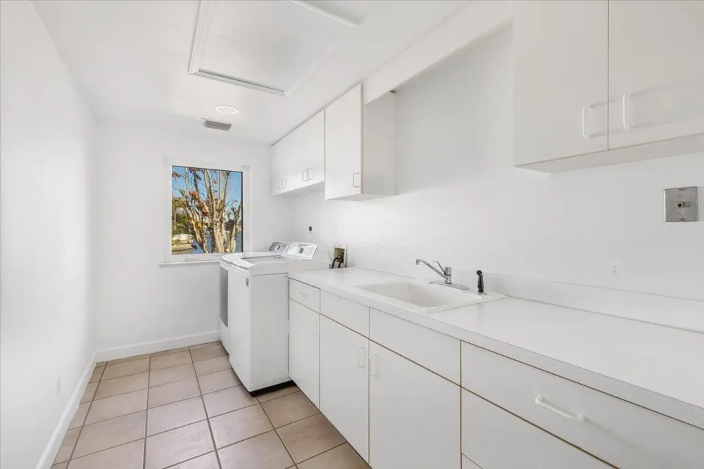 2 Seahorse Lane Vero Beach, FL 32960