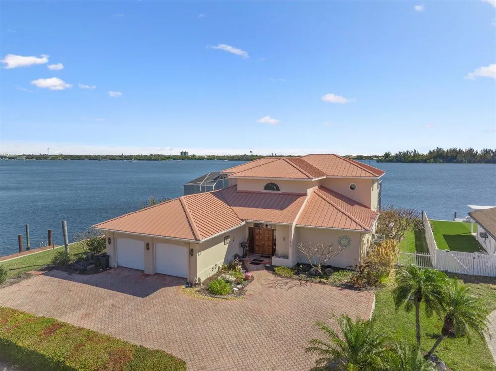 2 Seahorse Lane Vero Beach, FL 32960