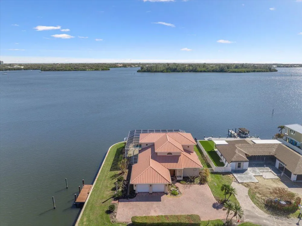 2 Seahorse Lane Vero Beach, FL 32960