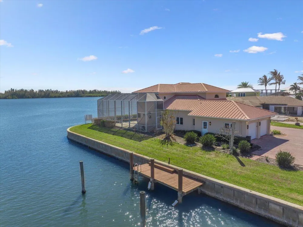 2 Seahorse Lane Vero Beach, FL 32960
