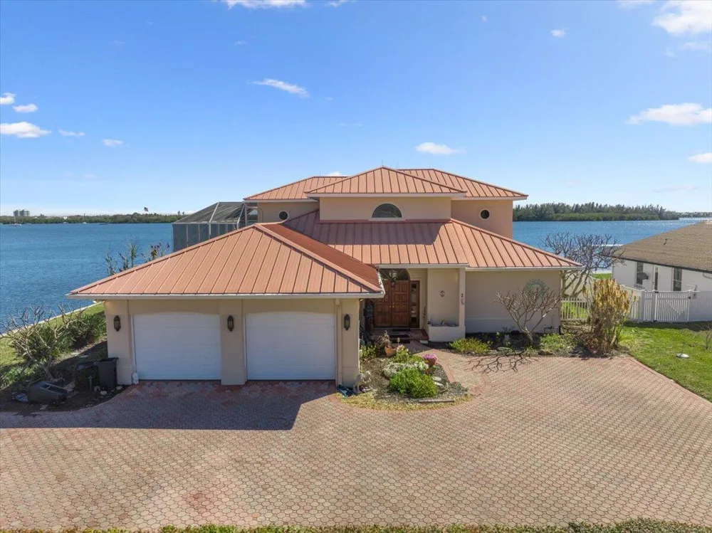 2 Seahorse Lane Vero Beach, FL 32960