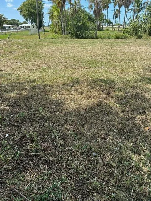 501 W Baines Terrace Pahokee, FL 33476