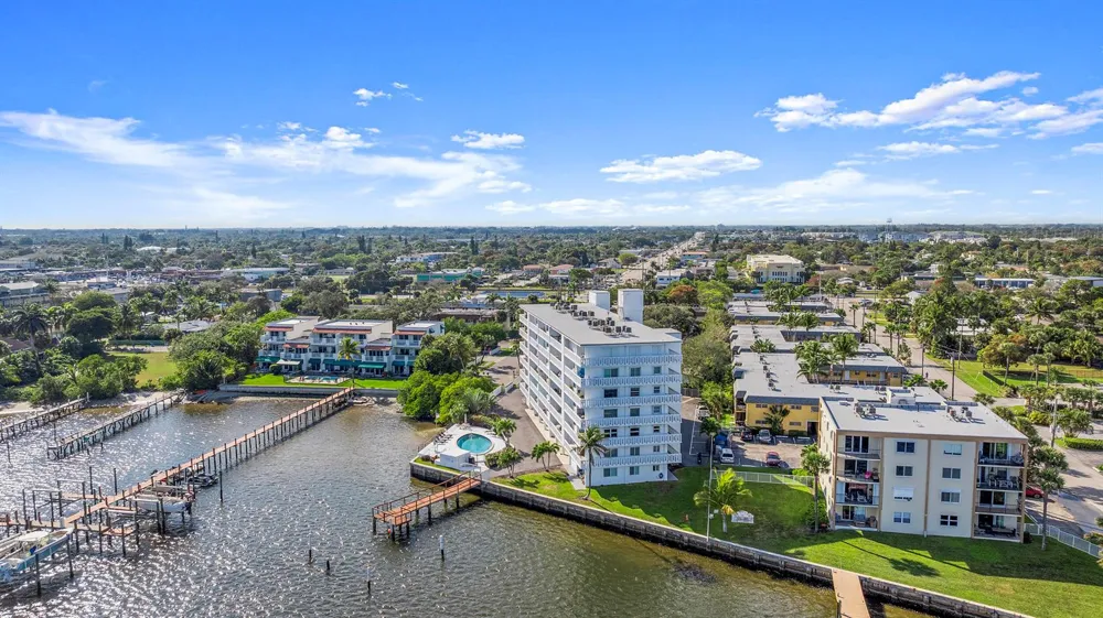 231 E Lantana Road #402 Lantana, FL 33462