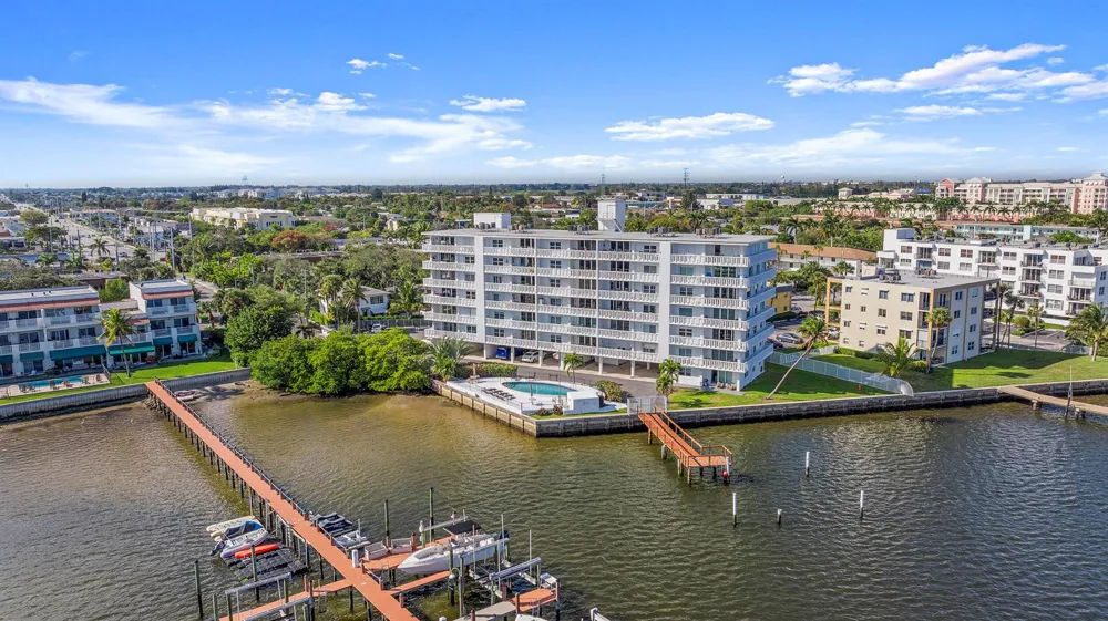 231 E Lantana Road #402 Lantana, FL 33462