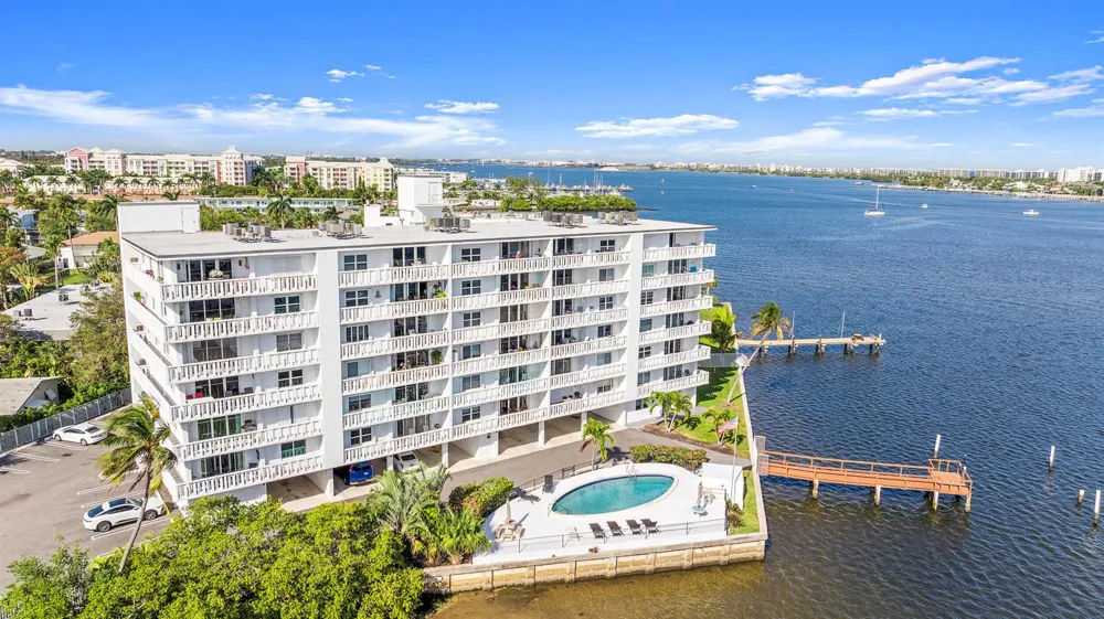 231 E Lantana Road #402 Lantana, FL 33462