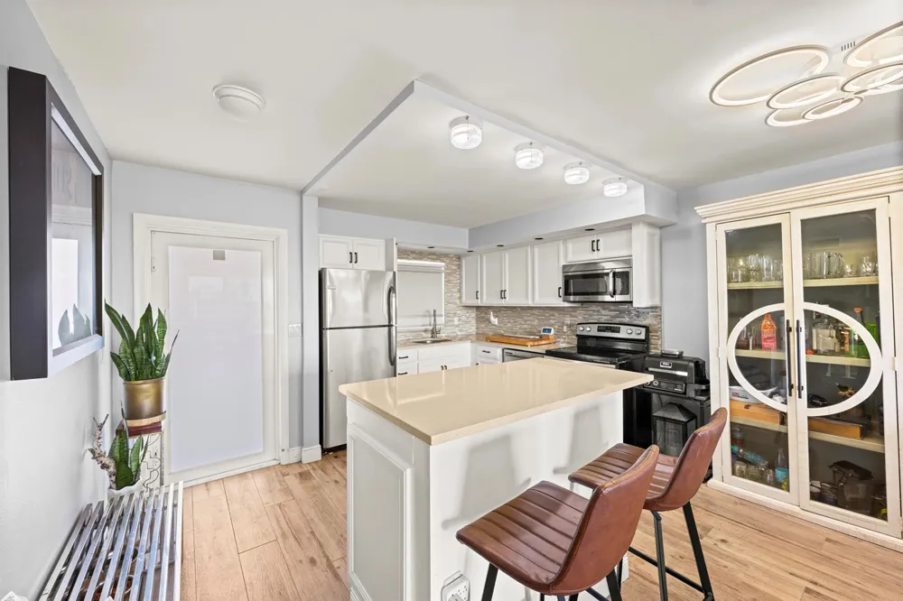 231 E Lantana Road #402 Lantana, FL 33462
