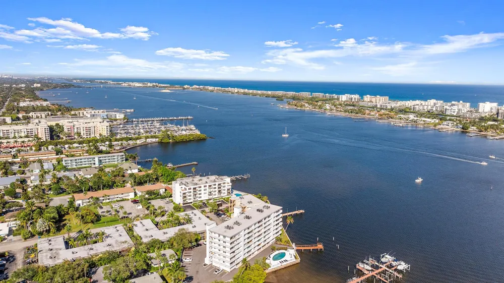 231 E Lantana Road #402 Lantana, FL 33462