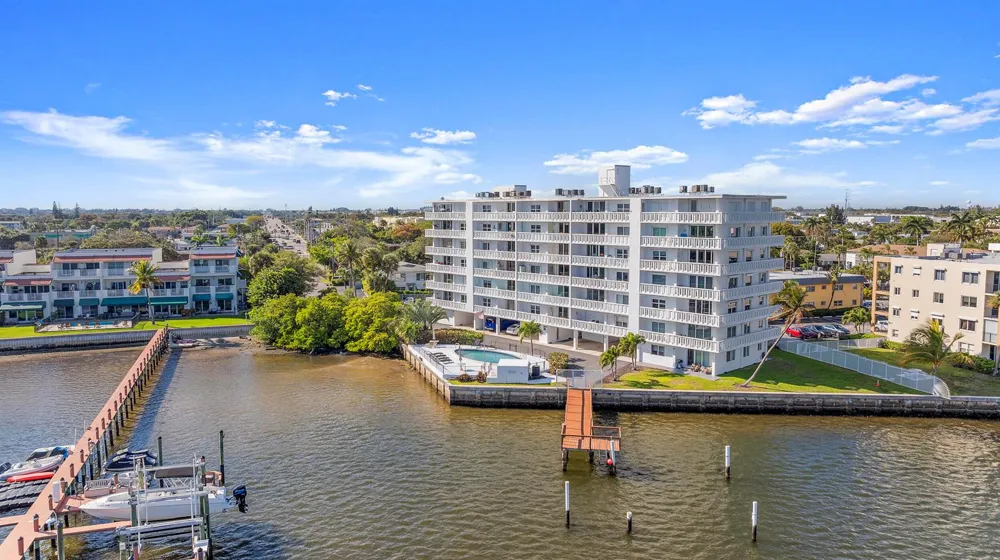 231 E Lantana Road #402 Lantana, FL 33462