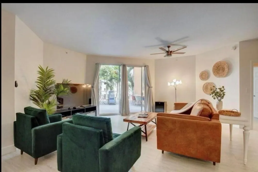 802 W Windward Way #216 Lantana, FL 33462