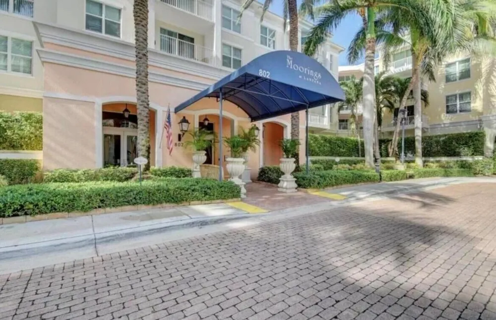 802 W Windward Way #216 Lantana, FL 33462