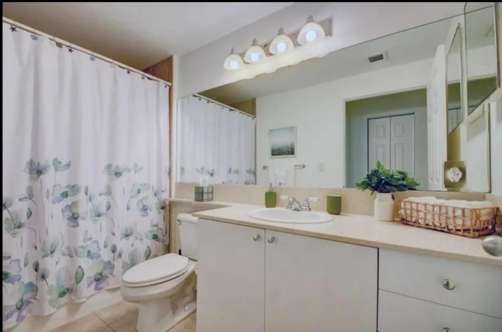 802 W Windward Way #216 Lantana, FL 33462