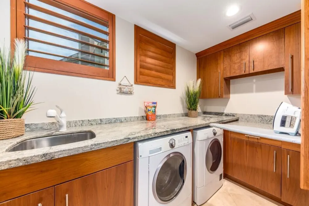 10330 S Ocean Drive Hutchinson Island, FL 34949