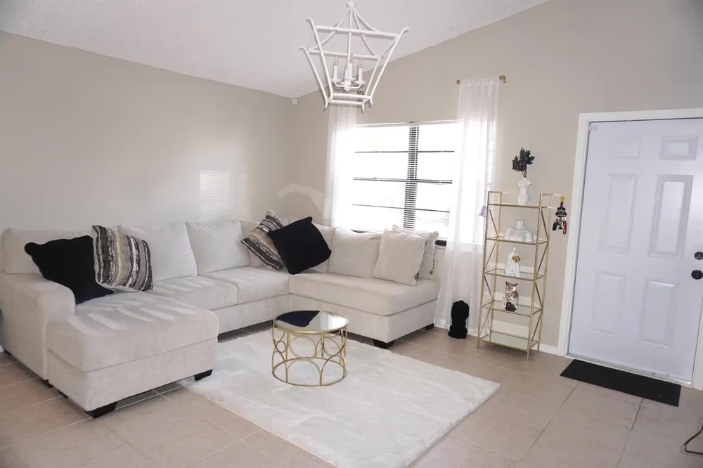 8731 Uranus Terrace West Palm Beach, FL 33403