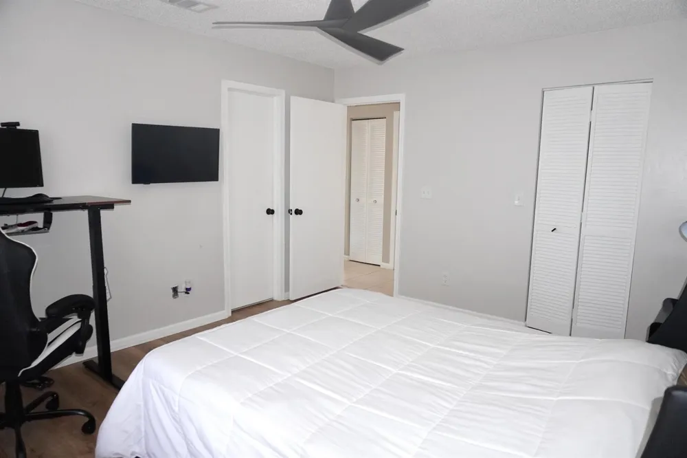 8731 Uranus Terrace West Palm Beach, FL 33403