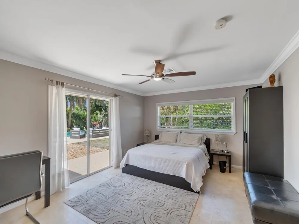 527 E Causeway Boulevard Vero Beach, FL 32963