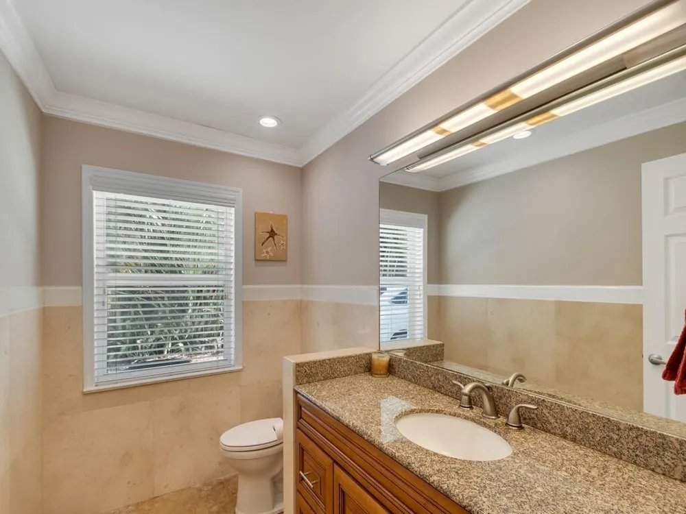 527 E Causeway Boulevard Vero Beach, FL 32963