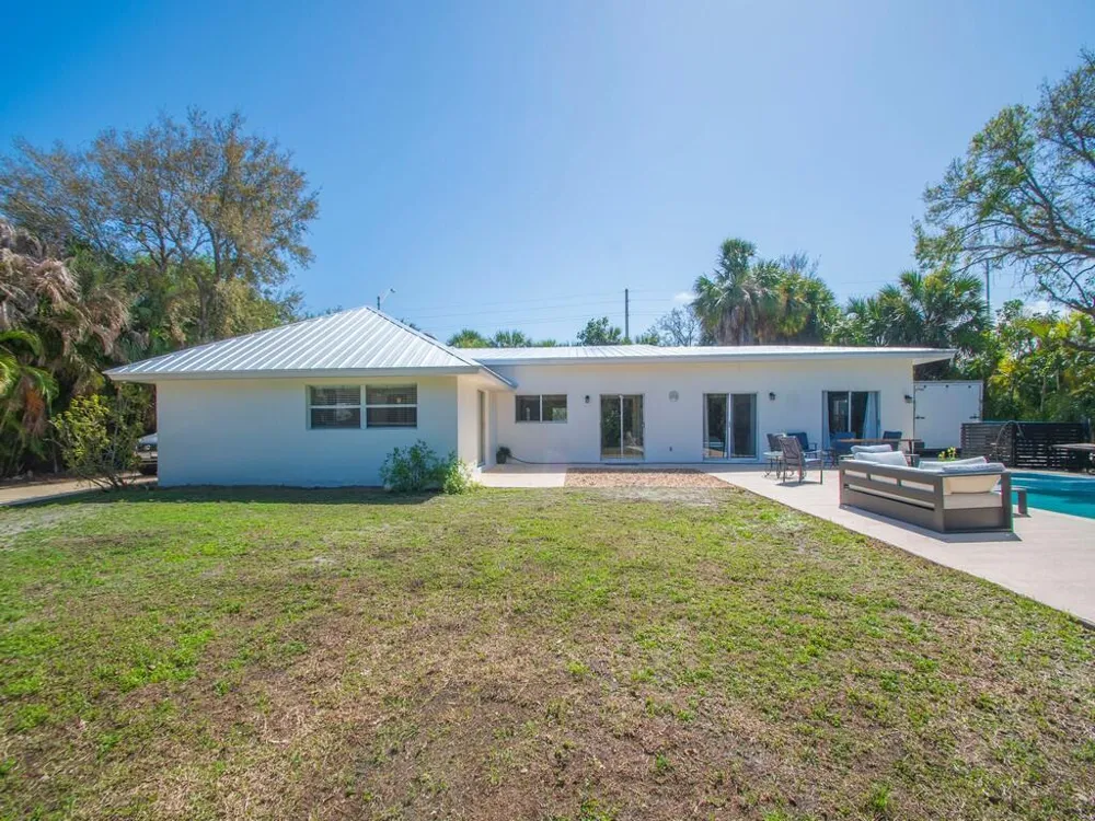 527 E Causeway Boulevard Vero Beach, FL 32963