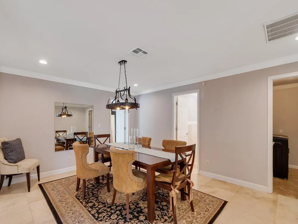 527 E Causeway Boulevard Vero Beach, FL 32963