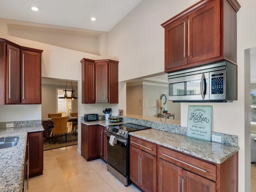 527 E Causeway Boulevard Vero Beach, FL 32963