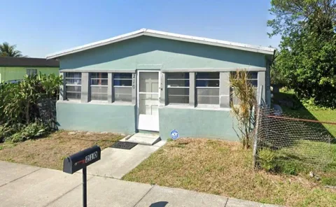 210 SW 12th Avenue SW