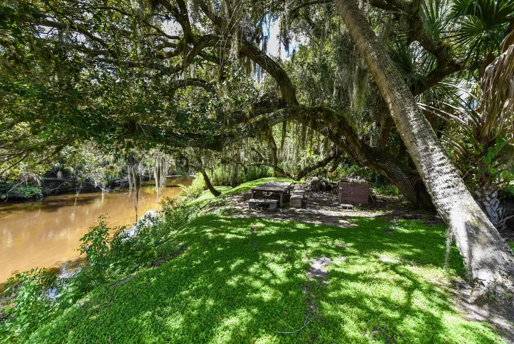 3646 S Jenkins Road Fort Pierce, FL 34981