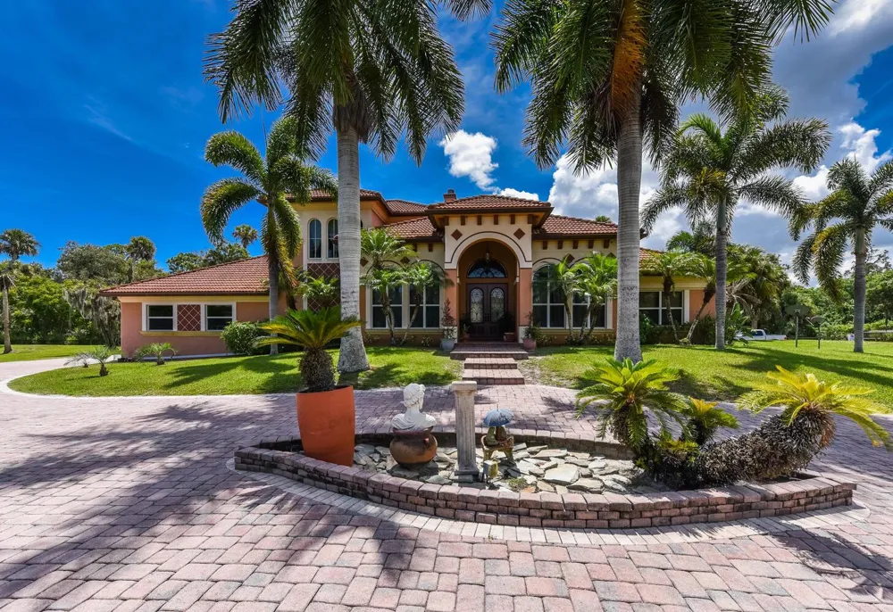 3646 S Jenkins Road Fort Pierce, FL 34981