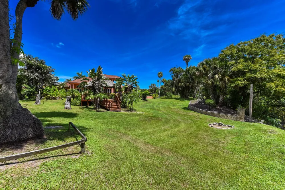 3646 S Jenkins Road Fort Pierce, FL 34981