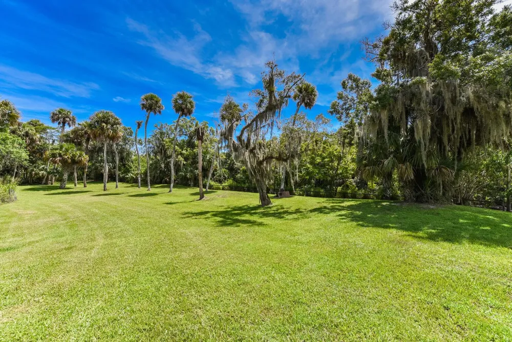 3646 S Jenkins Road Fort Pierce, FL 34981