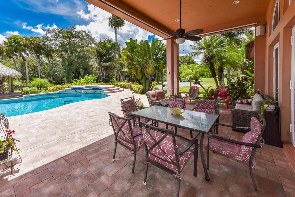 3646 S Jenkins Road Fort Pierce, FL 34981