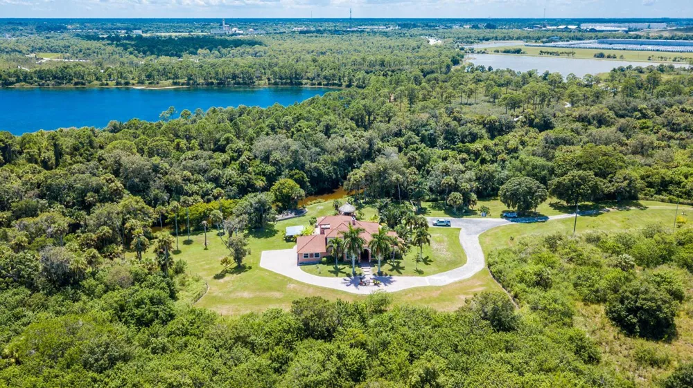 3646 S Jenkins Road Fort Pierce, FL 34981