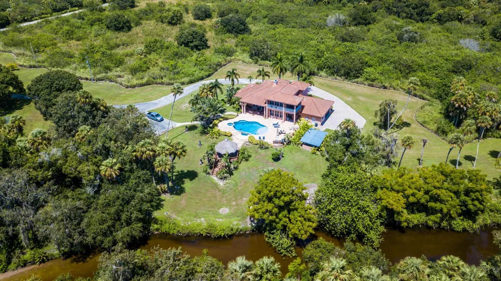 3646 S Jenkins Road Fort Pierce, FL 34981