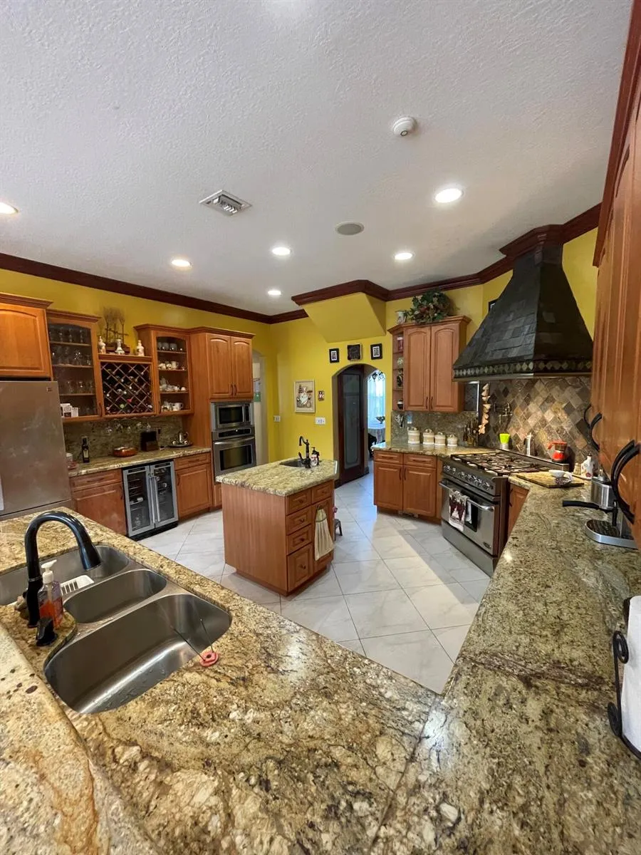 3646 S Jenkins Road Fort Pierce, FL 34981