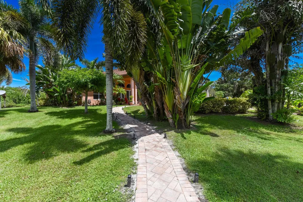3646 S Jenkins Road Fort Pierce, FL 34981