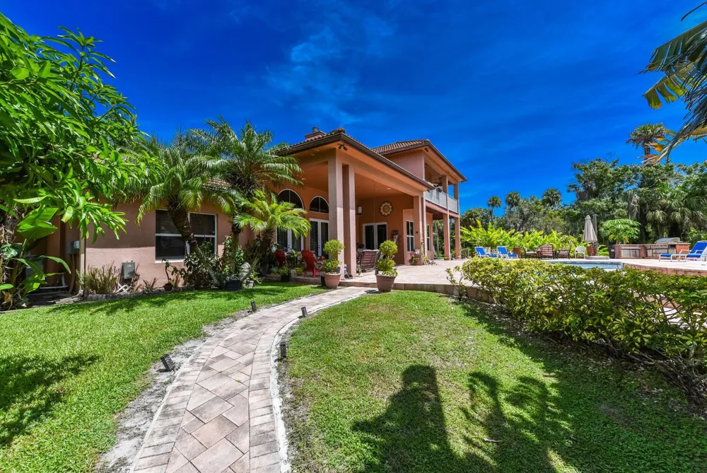 3646 S Jenkins Road Fort Pierce, FL 34981