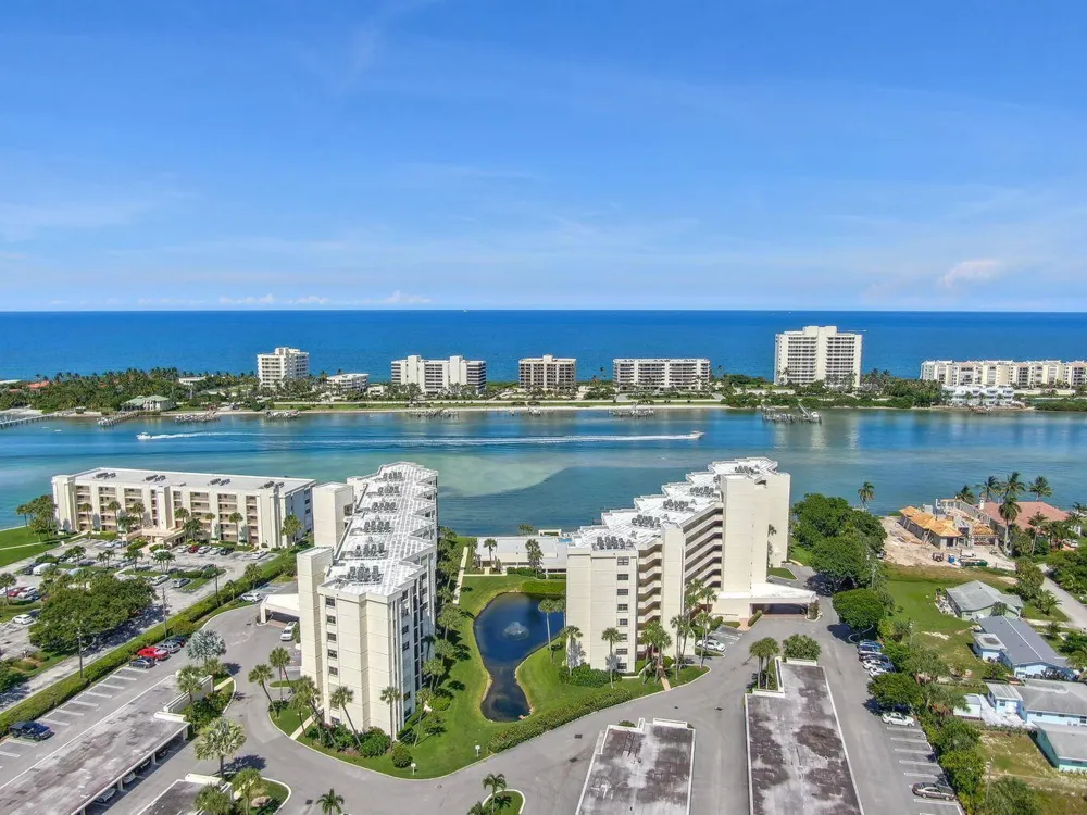 19800 Sandpointe Bay Drive #512 Tequesta, FL 33469