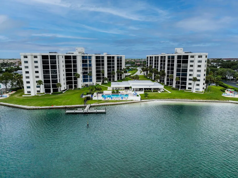 19800 Sandpointe Bay Drive #512 Tequesta, FL 33469