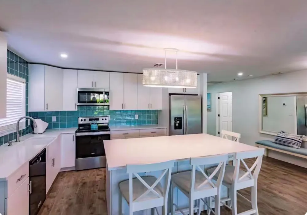 705 103rd Ave Avenue Naples, FL 34108