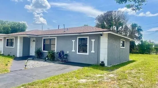 113 Hilton Drive Fort Pierce, FL 34946